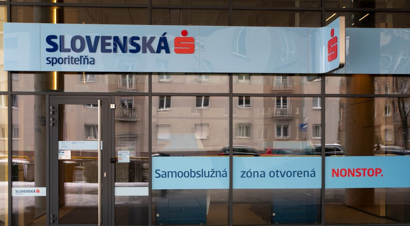 Slovenská sporiteľňa prezradila trik, ako štátne dlhopisy nakúpiť aj v pyžame
