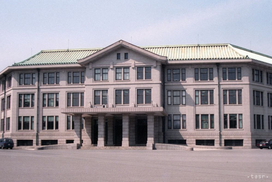 Japonská centrálna banka ponechala svoju kľúčovú sadzbu bez zmeny