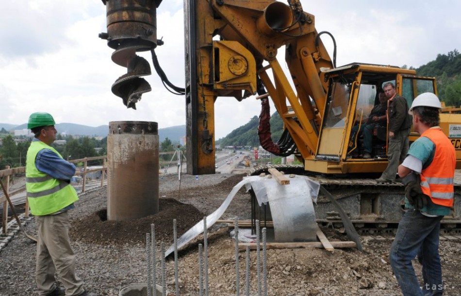 Analýza: Rastú ceny nehnuteľností a zdražujú stavebné materiály