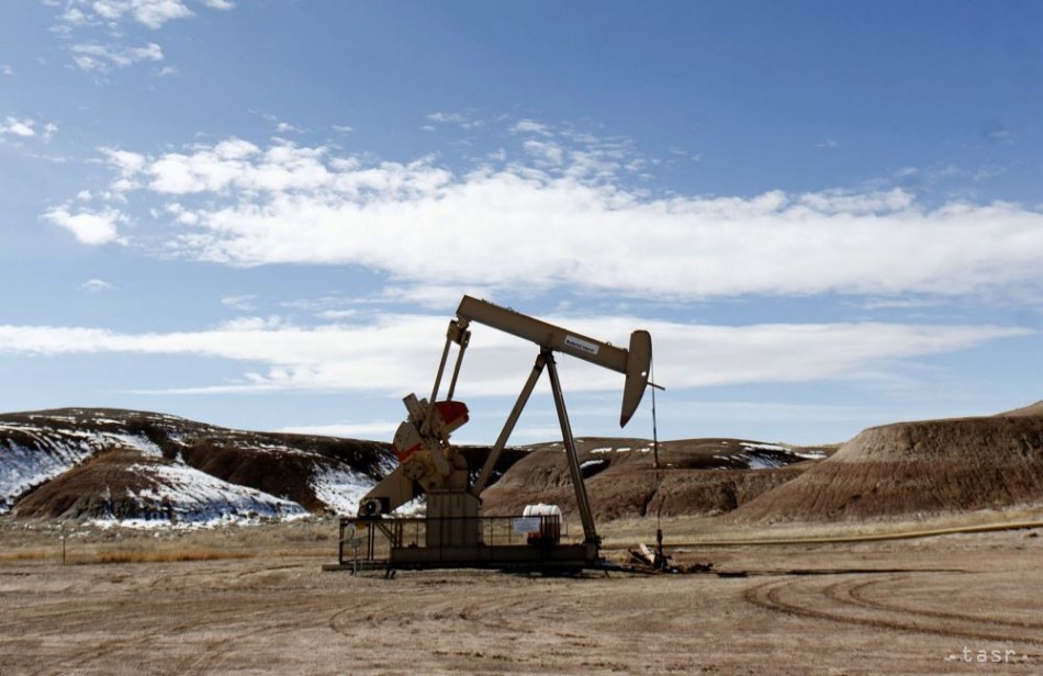 Ceny ropy sa v utorok ráno takmer nemenia