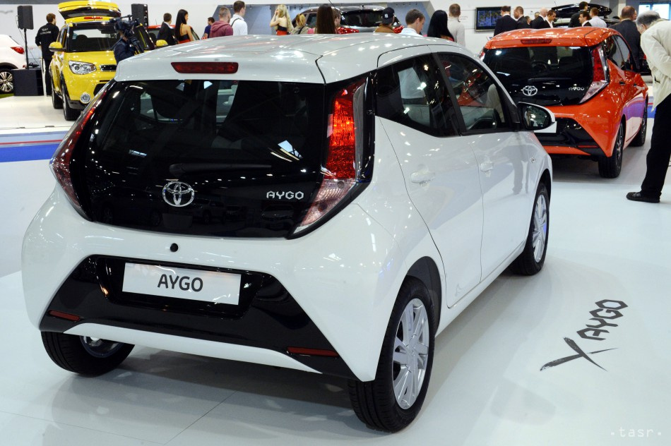 Globálny odbyt automobilky Toyota v apríli klesol tretí mesiac v rade