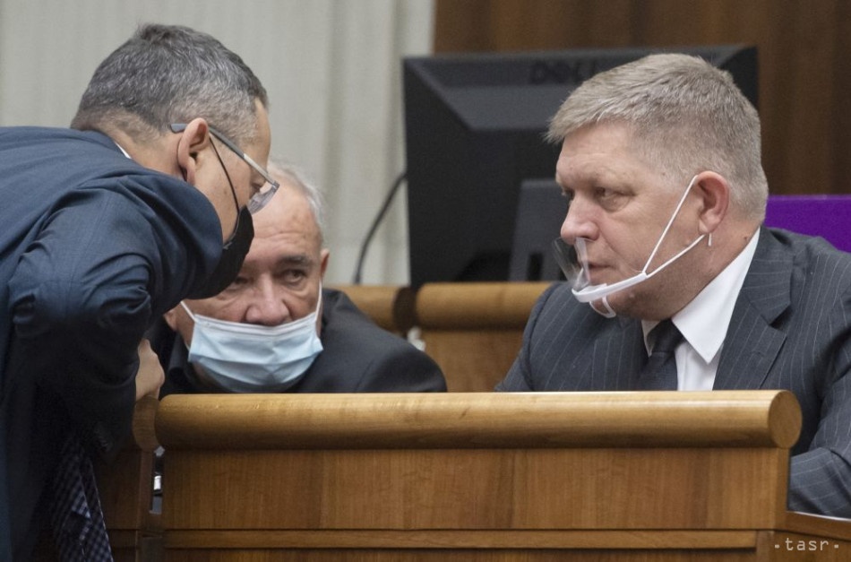 Smer-SD chce zaviesť bankový odvod a kompenzovať tak rast cien energií