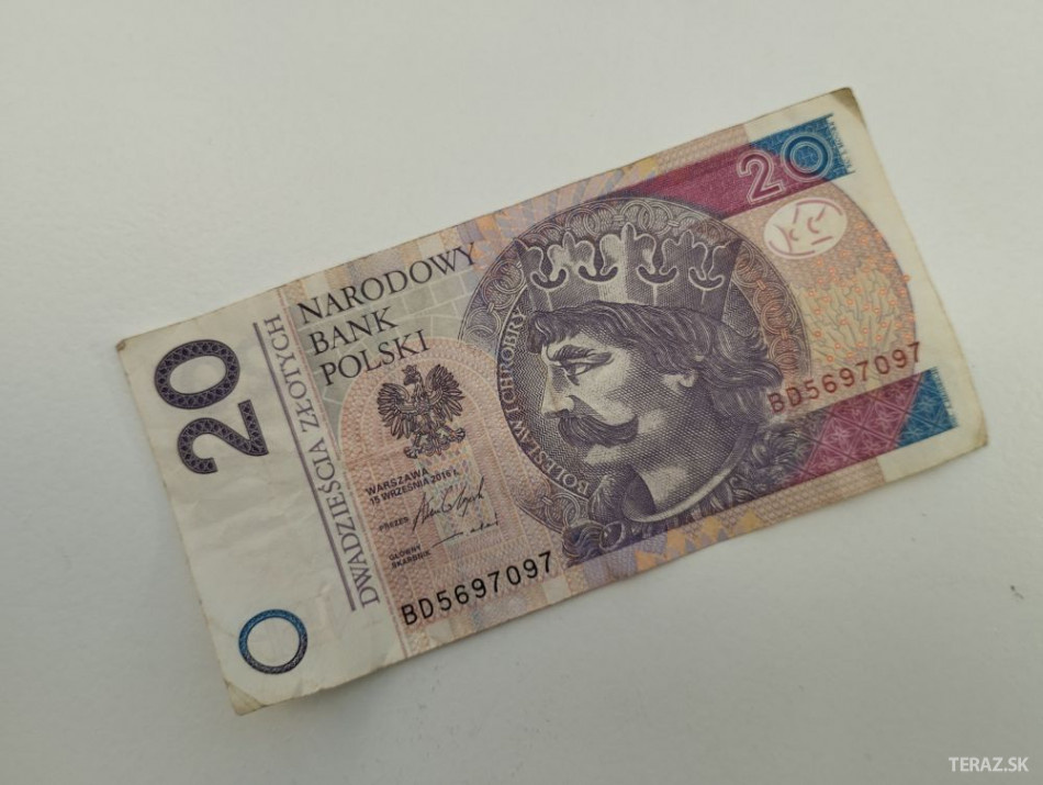 Poľská centrálna banka úroky nezmenila, čaká na prognózu inflácie