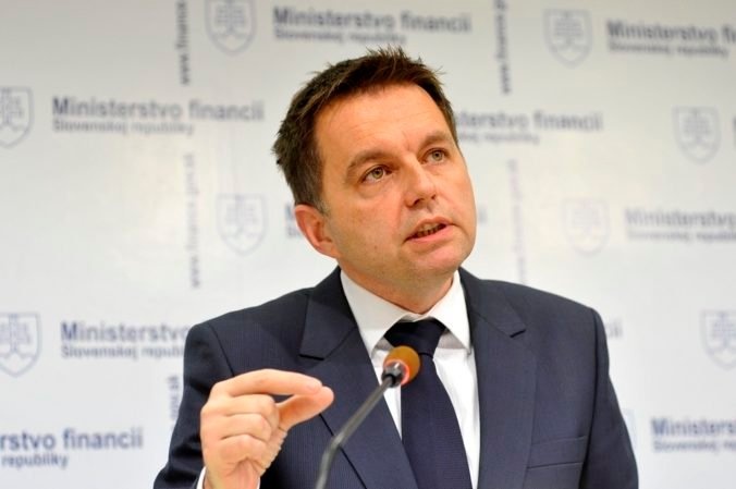 Inflácia je vysoká a jej rast sa v budúcom roku spomalí, neznamená to však podľa Kažimíra pokles cien