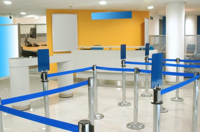 Komerčné banky na Slovensku zamestnávali opäť o niečo menej ľudí, centrálna banka niekoľko ľudí pribrala